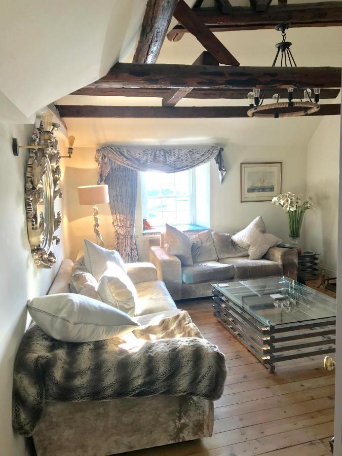 Duke Of Monmouth Penthouse Luxury Apartment, Lyme Regis, 3 Bedroom, Hot Tub, Garden, Dog Friendly Exteriör bild